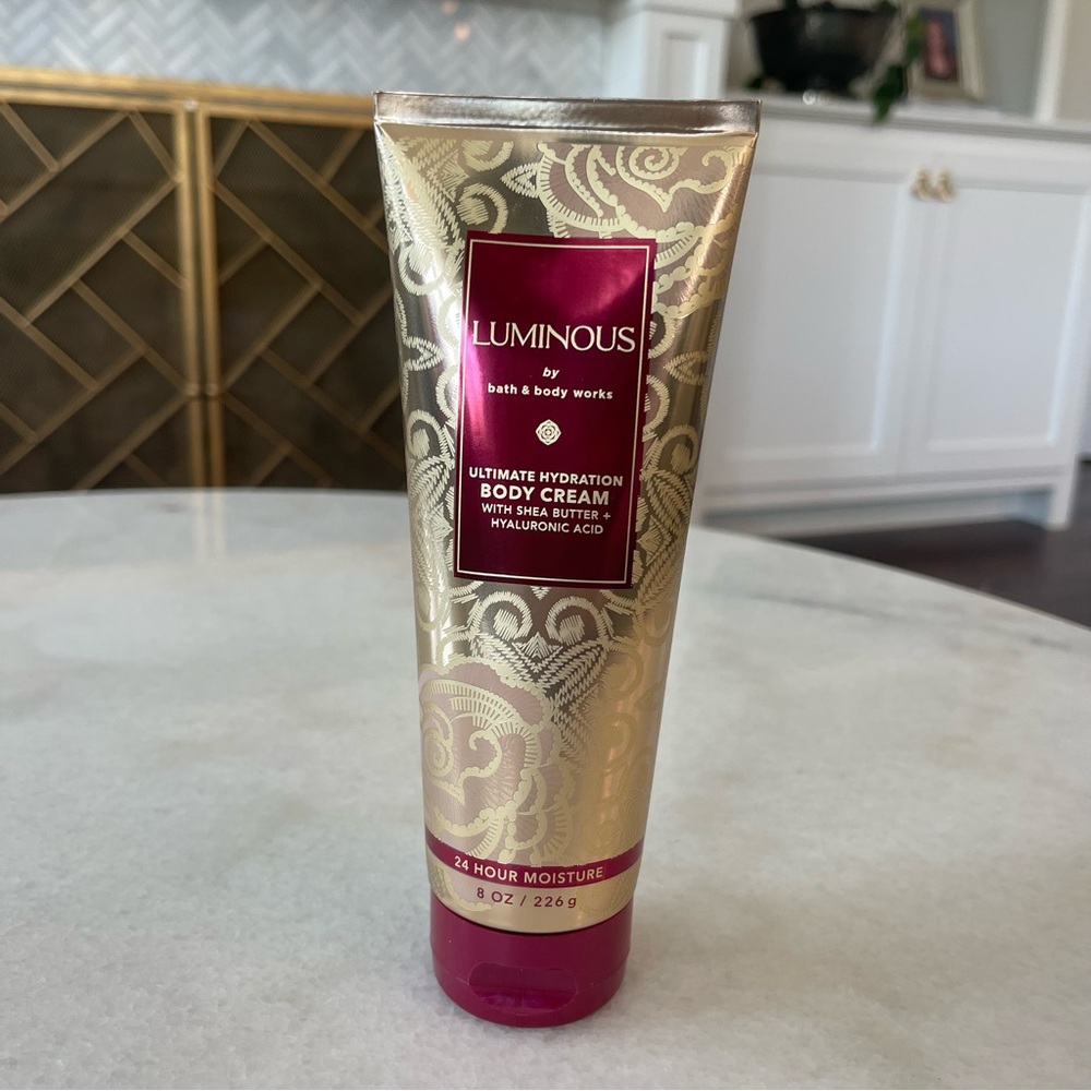 Bath and Body Works Luminous Ultimate Hydration & Ultra Shea Body Cream 8 oz NEW